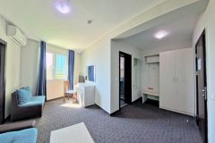 Apartment-401-403-19