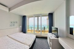 Apartment-701-703-20