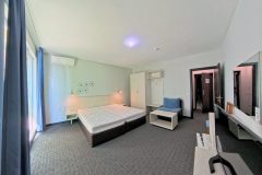  Studio-502-13